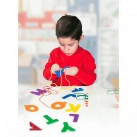 JOC DE ÎNȘIRETAT LITERE ȘI CIFRE